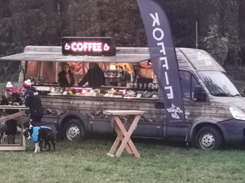 Baristabus Monique Dumee